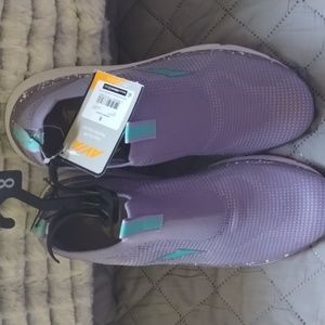 Avia slip on athletic shoes